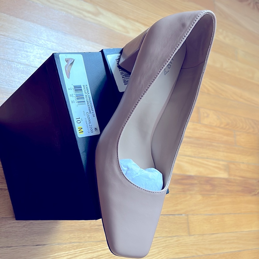 NIB NUDE leather Naturalizer premium karina square toe pumps